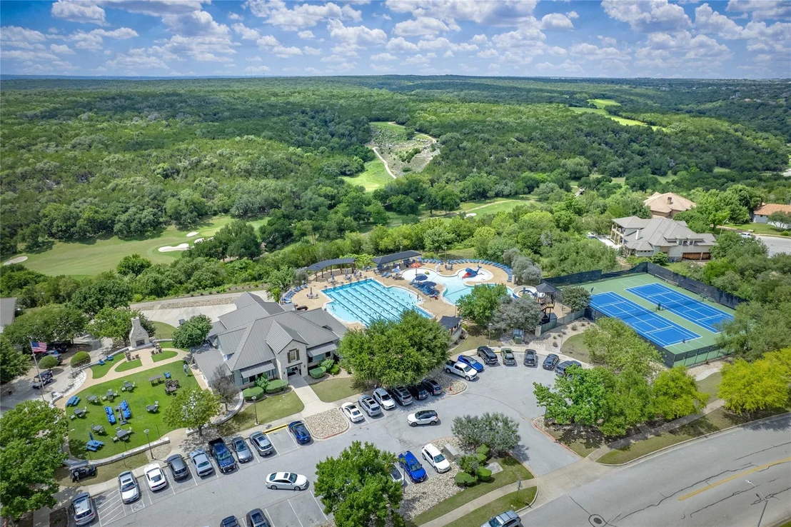Photo of 2711 Grand Oaks LOOP