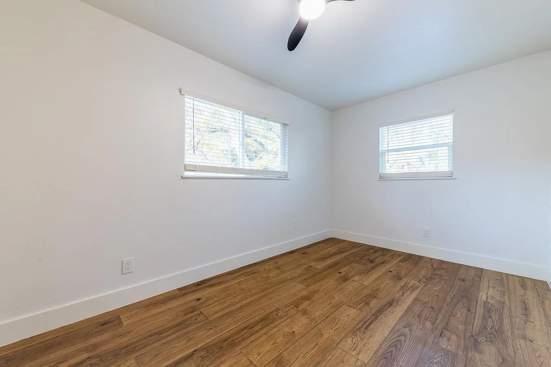 Photo of 1614 Holly ST