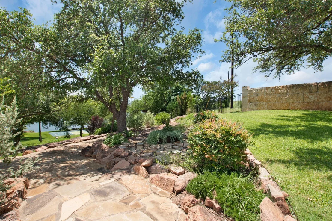 Photo of 105 L Debo DR