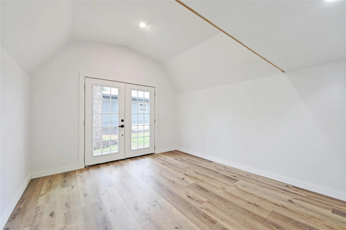 Photo of 409 Bizzy LN