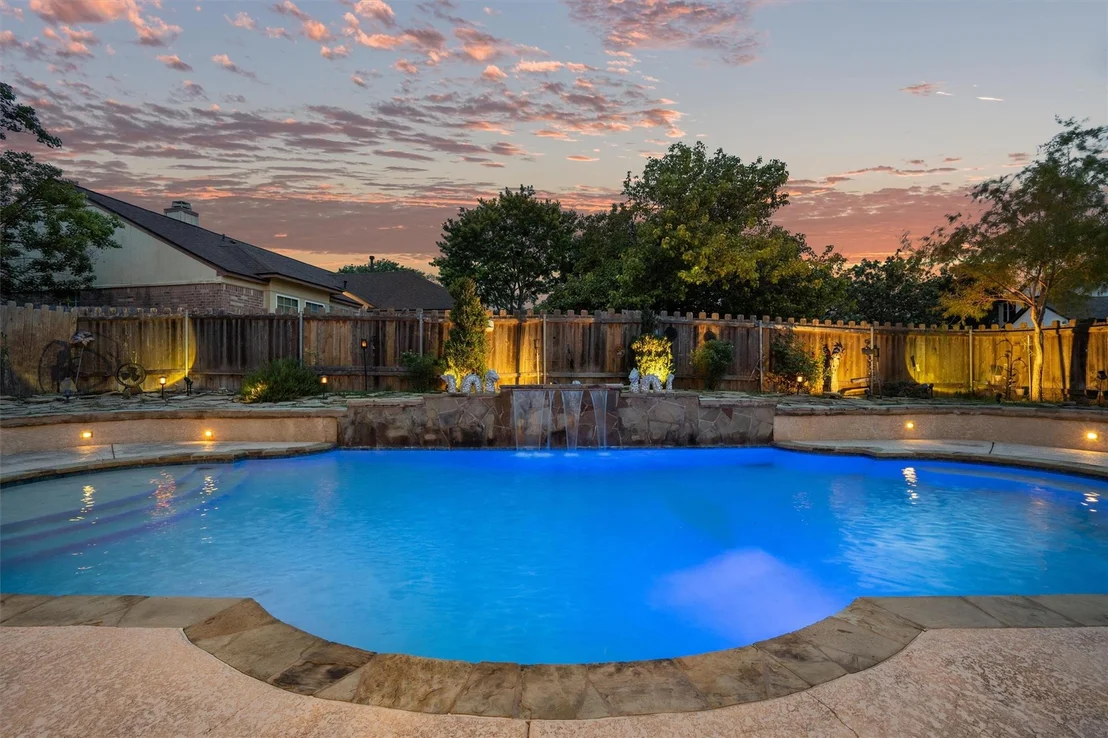 Photo of 800 Canyon Bend RD
