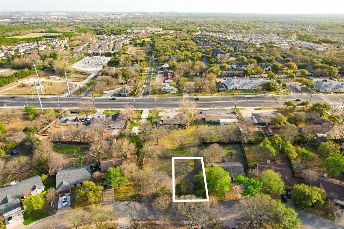 Photo of 9311 Independence LOOP