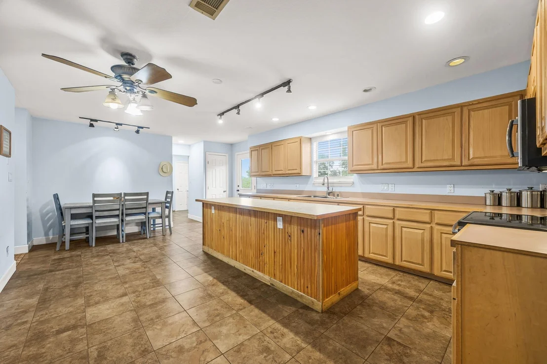 Photo of 2110 Spring Valley DR