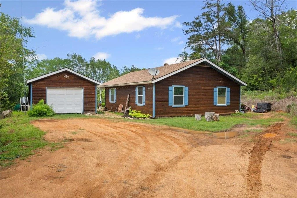 Photo of 107 Mountain Valley DR