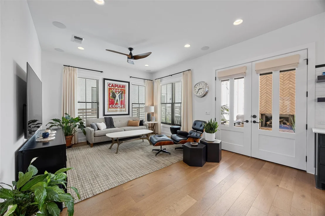 Photo of 2304 Mc Bee ST