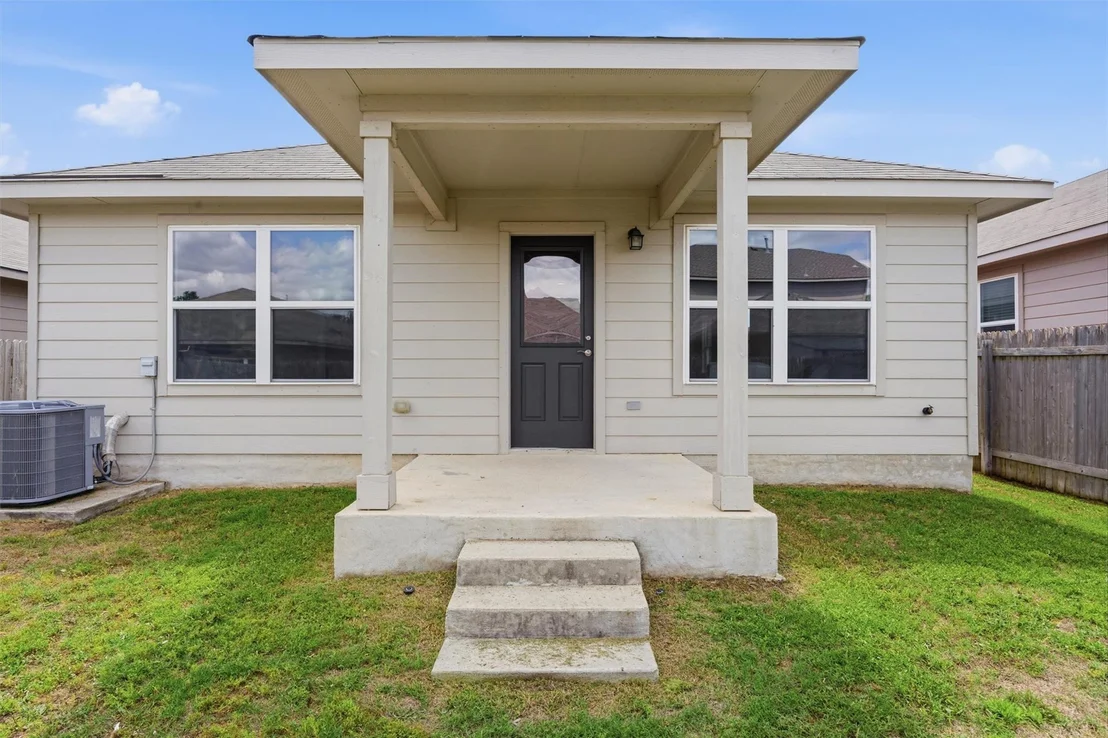 Photo of 201 Yoakum ST