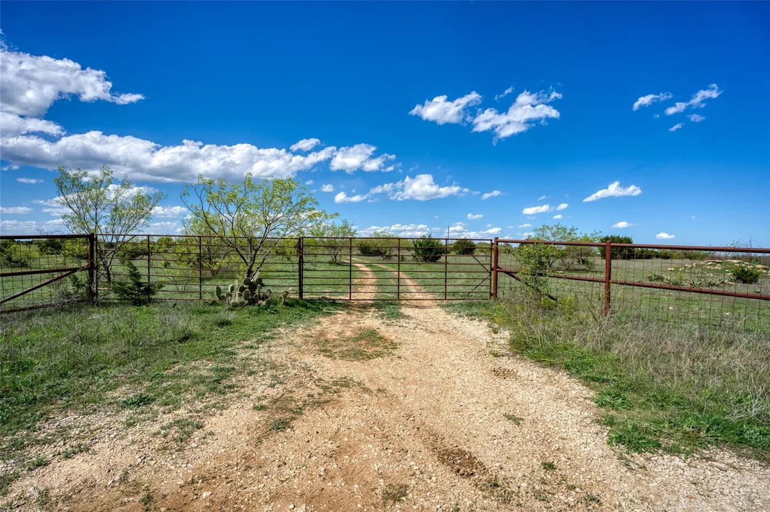 Photo of 4121 County Road 2719