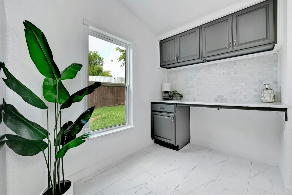 Photo of 7007 Carwill DR