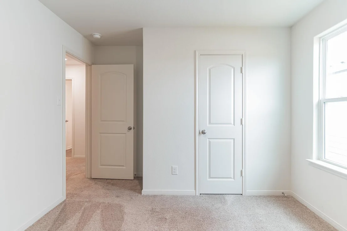 Photo of 112 Allington CIR