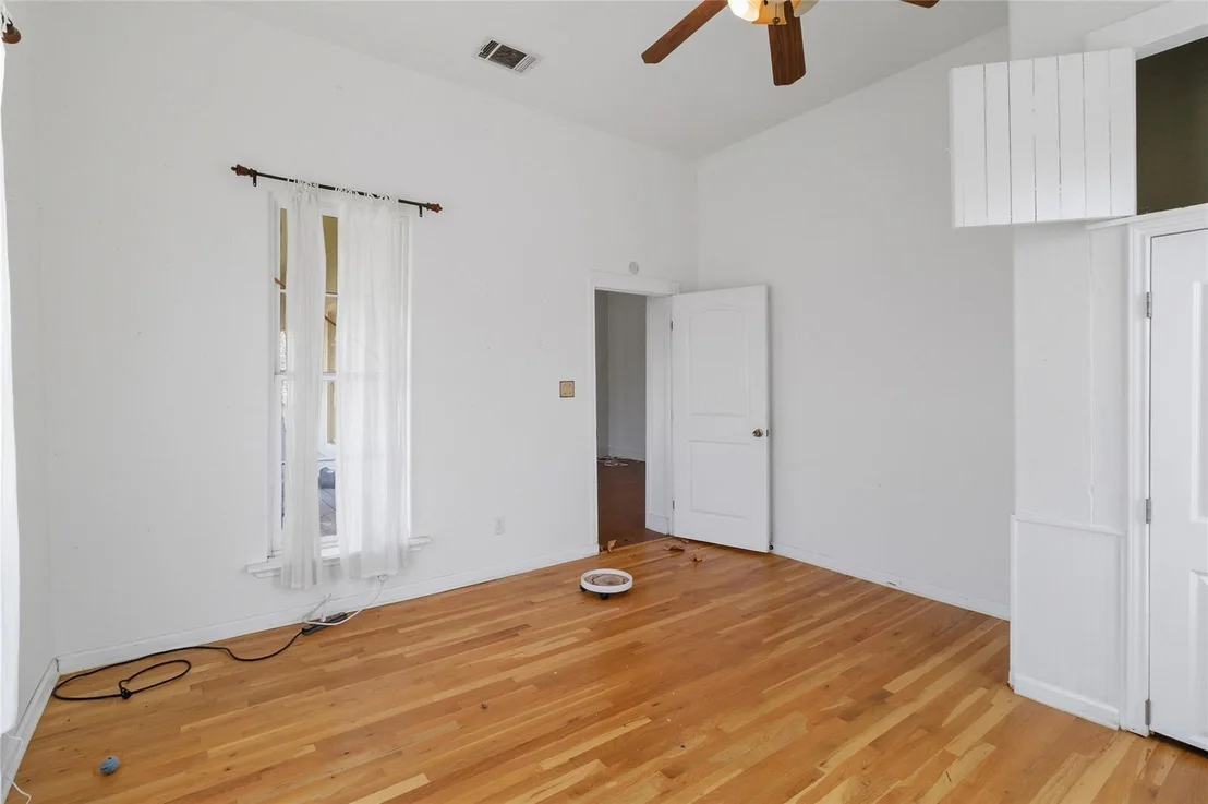 Photo of 323 Cedar LN