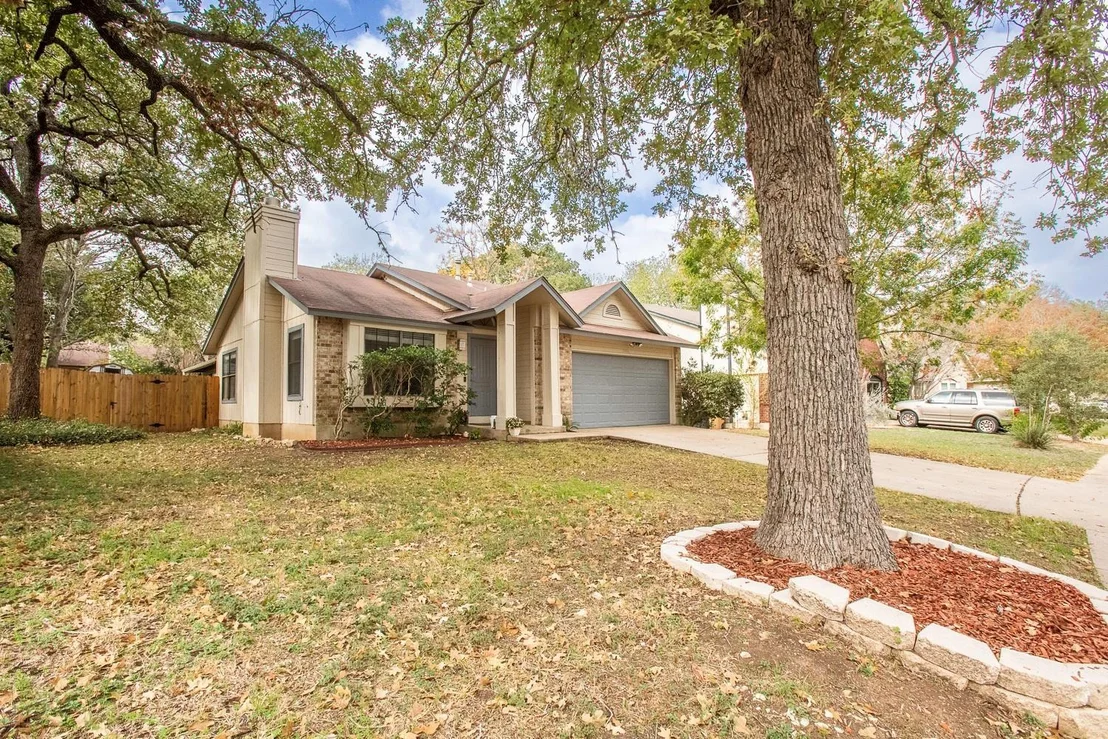 Photo of 10406 Sentenal DR