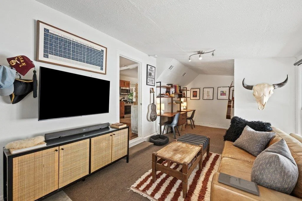 Photo of 403 W 55th ST