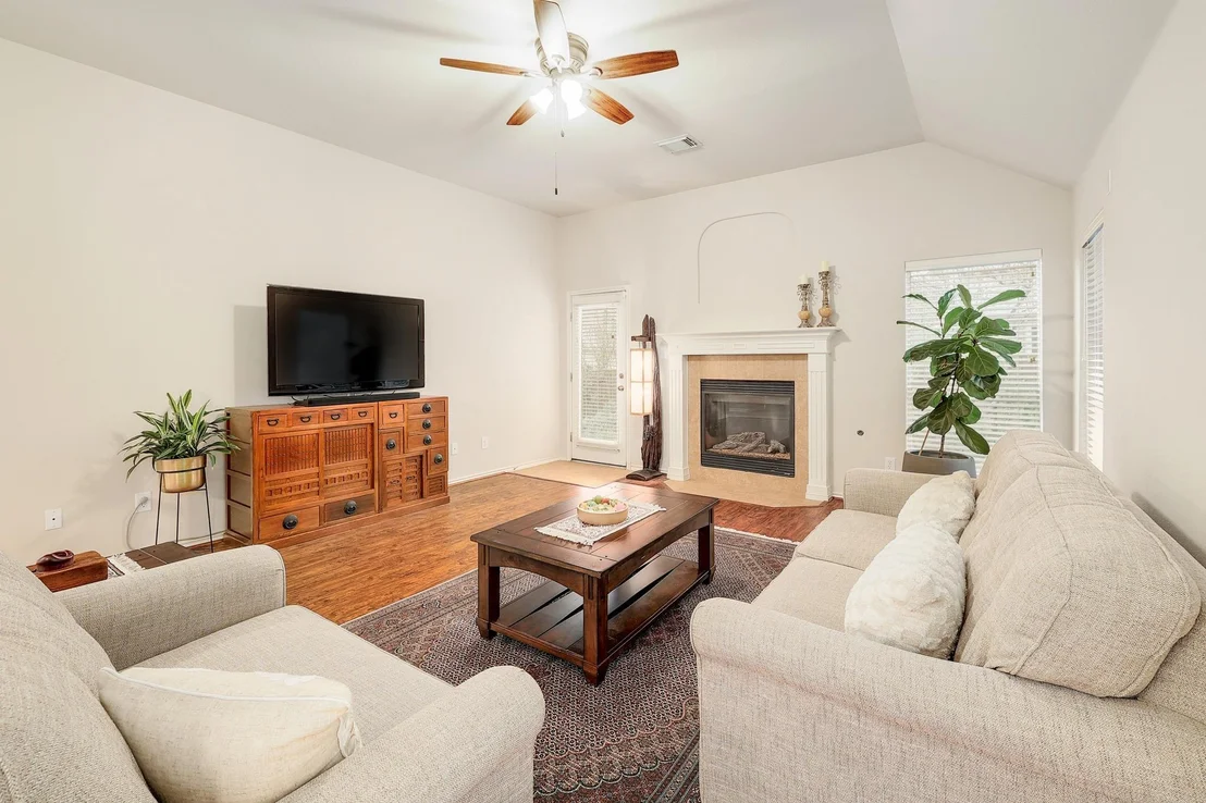Photo of 3802 Azur LN
