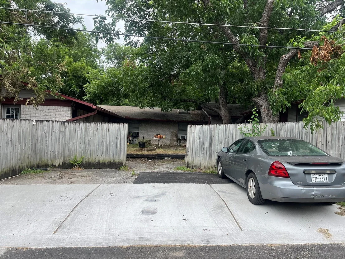 Photo of 4627 Depew Ave