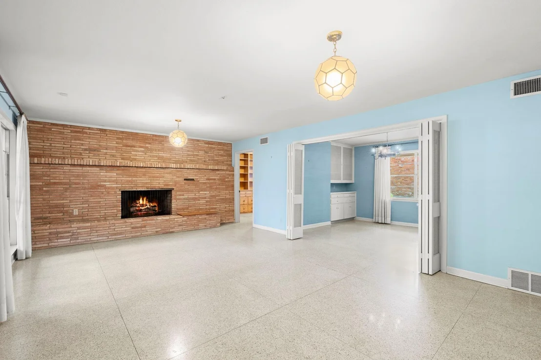 Photo of 3101 El Camino DR