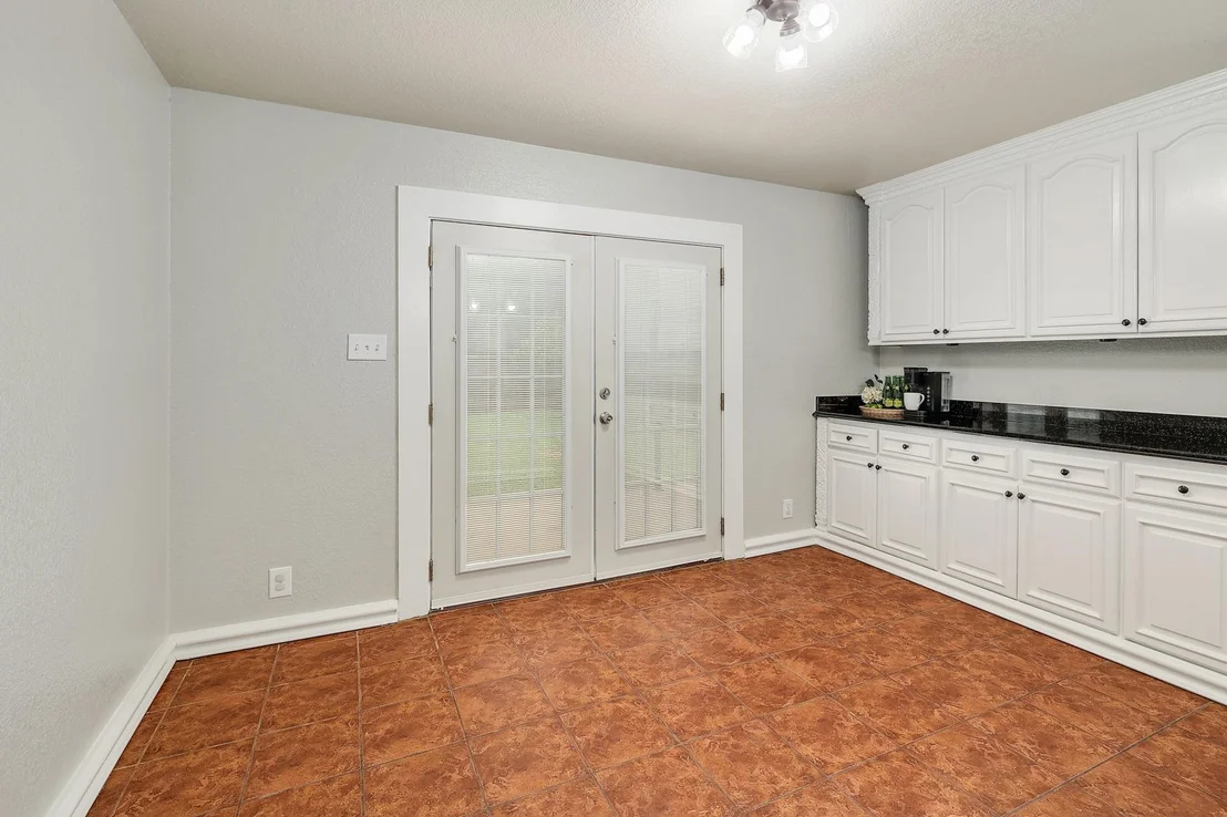 Photo of 335 Mistletoe LN