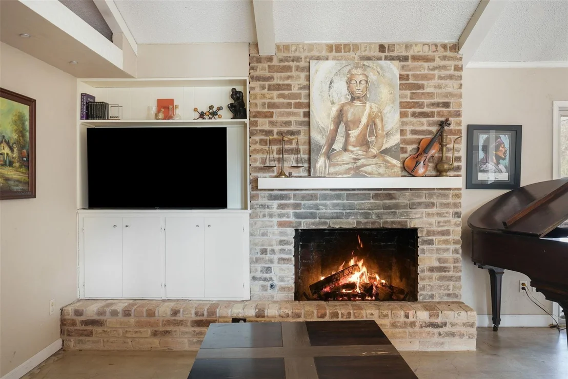 Photo of 902 Clearwater CIR