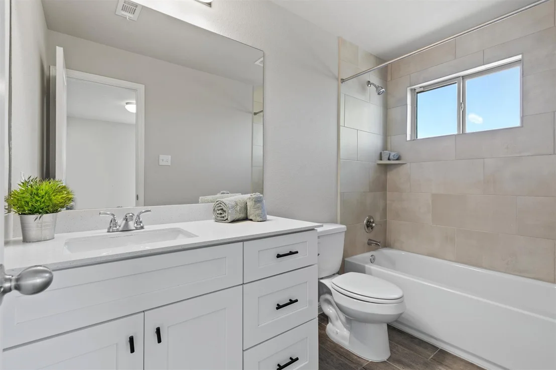 Photo of 301 Greenway DR
