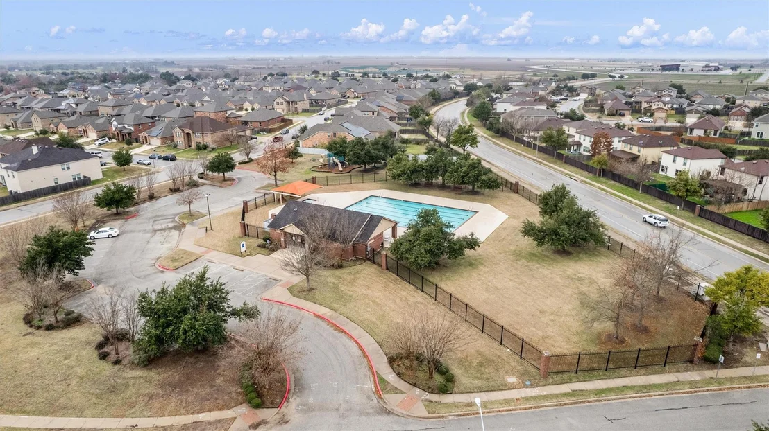 Photo of 4202 Kings Canyon DR
