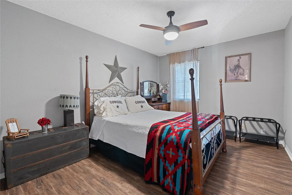Photo of 111 Comanche PT