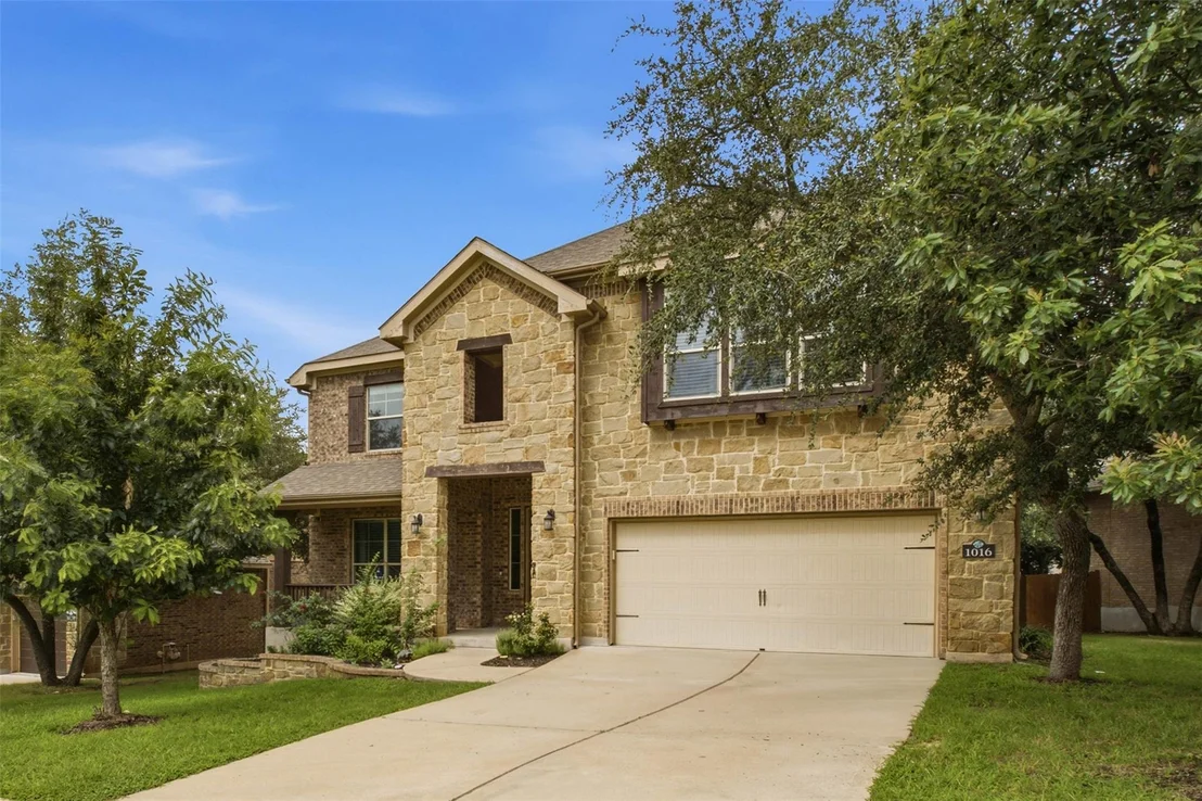 Photo of 1016 Winding Way DR