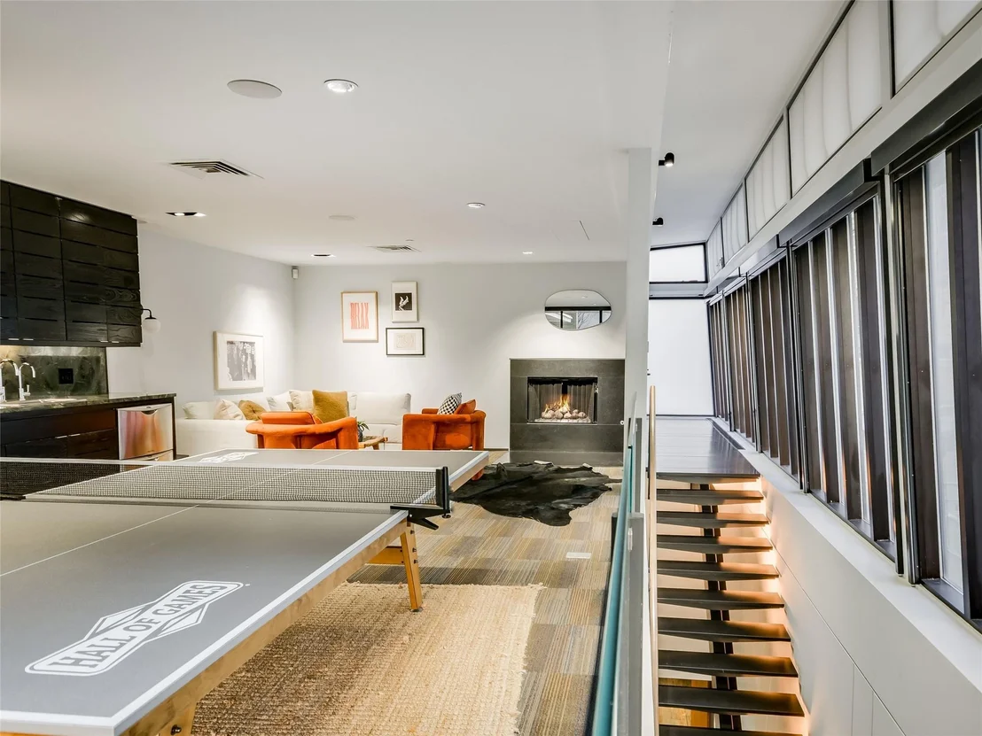 Photo of 811 Congress Ave