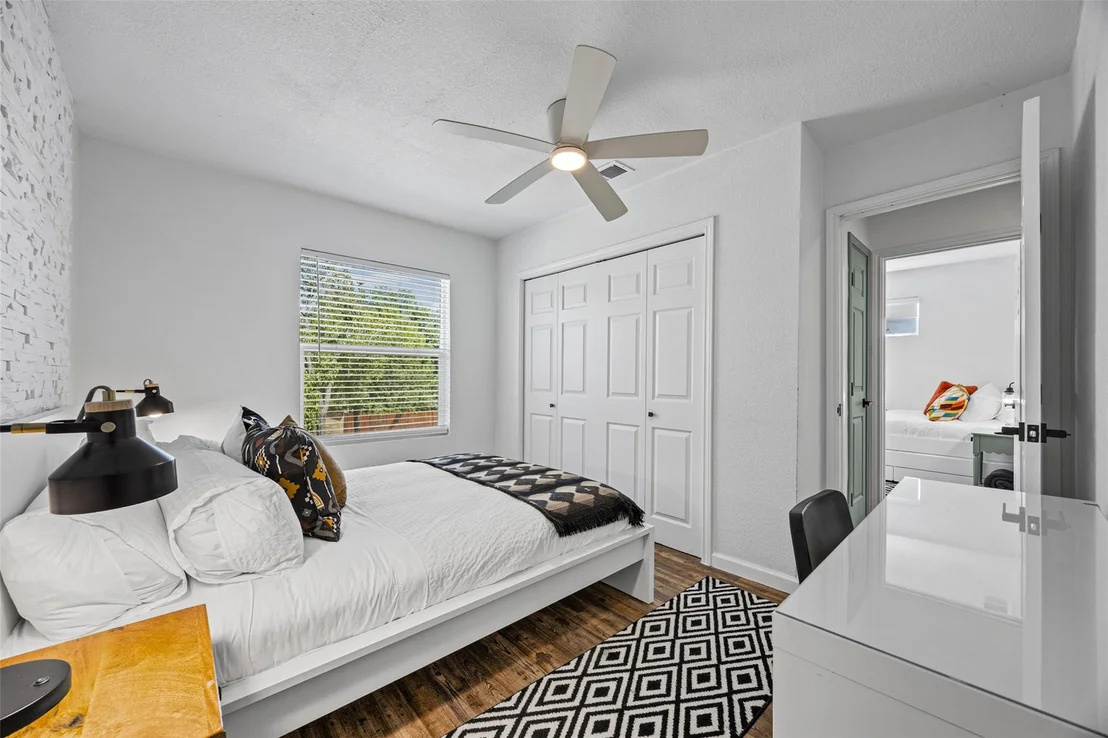 Photo of 1101 Kenyon DR