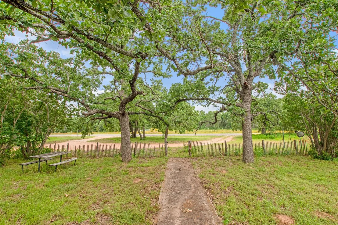 Photo of 9325 Ranch Road 2241 RNCH