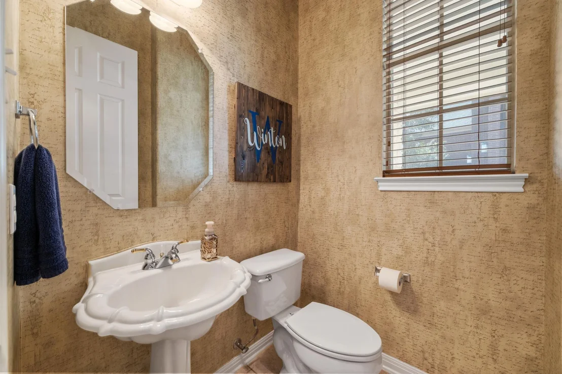 Photo of 15016 Thatcher DR