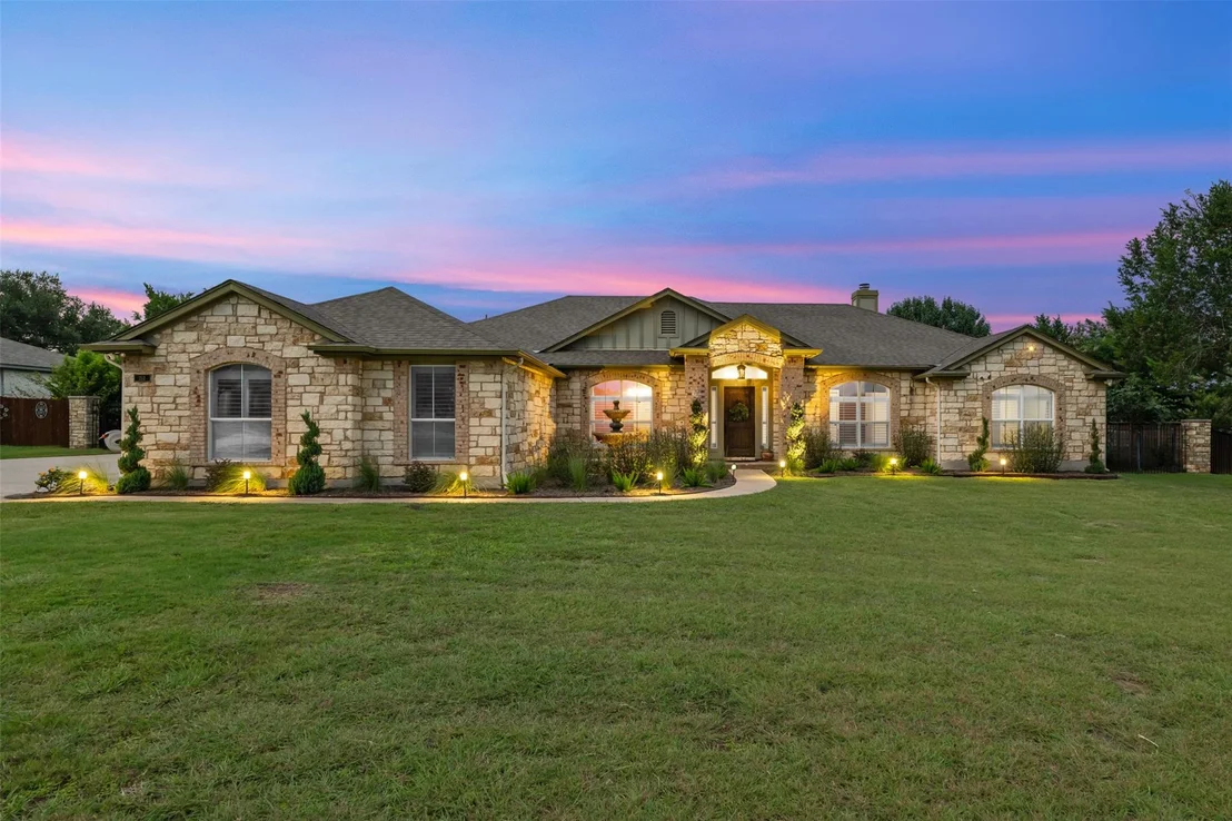 Photo of 212 Bronco BLVD