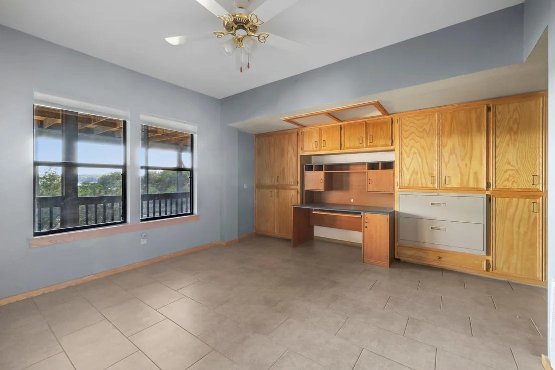 Photo of 18409 Lakepoint CV