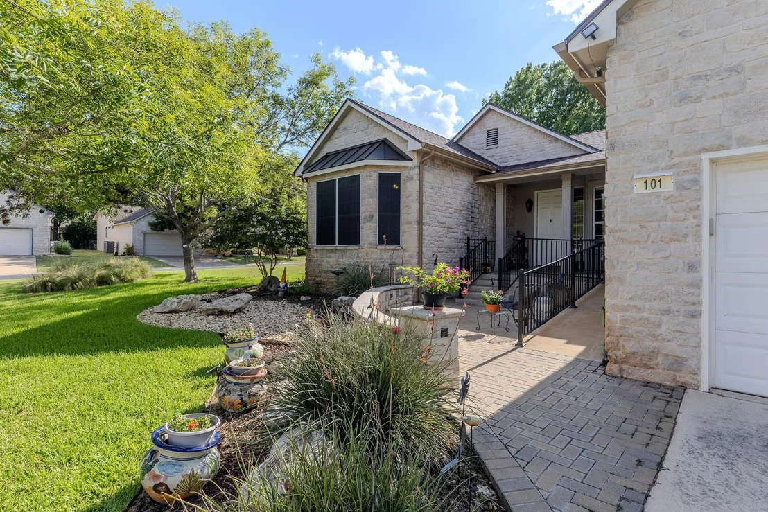 Photo of 101 Morning Glory CIR