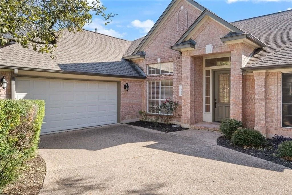Photo of 10113 Planters Woods DR