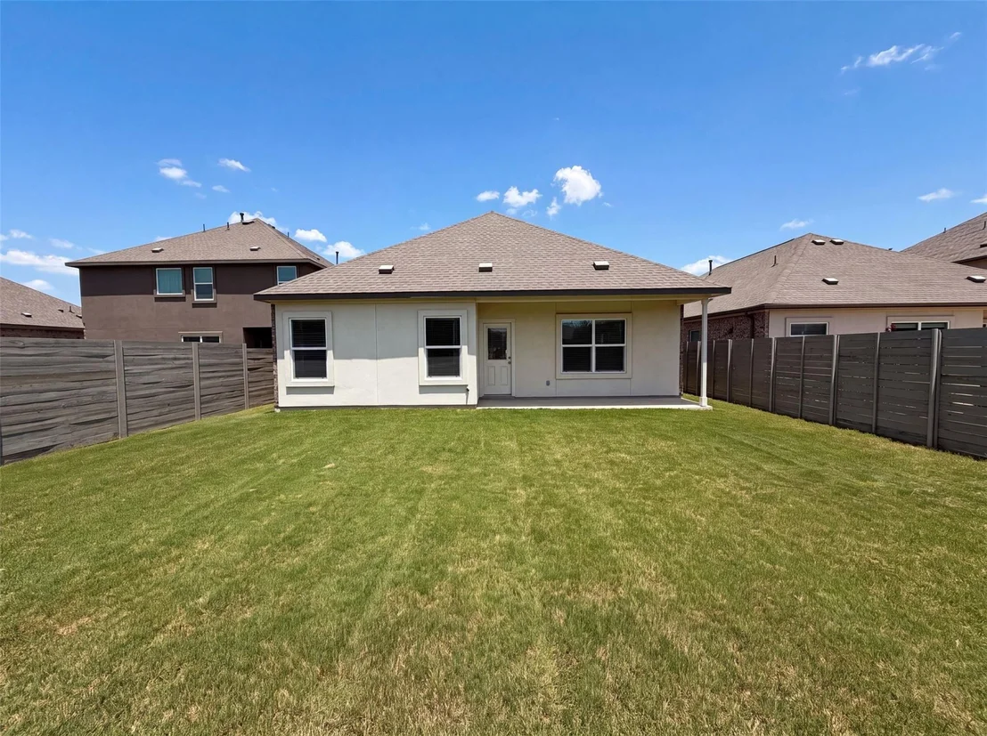 Photo of 424 Wolf Springs RD