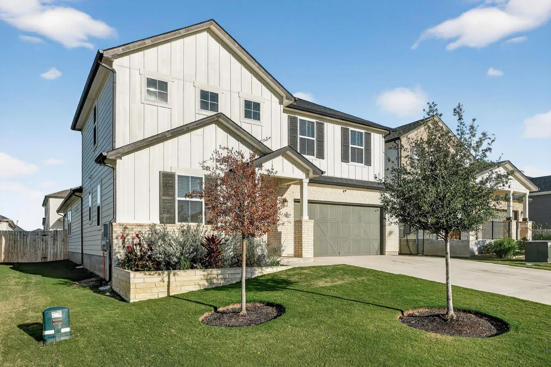 Photo of 637 Seabiscuit DR