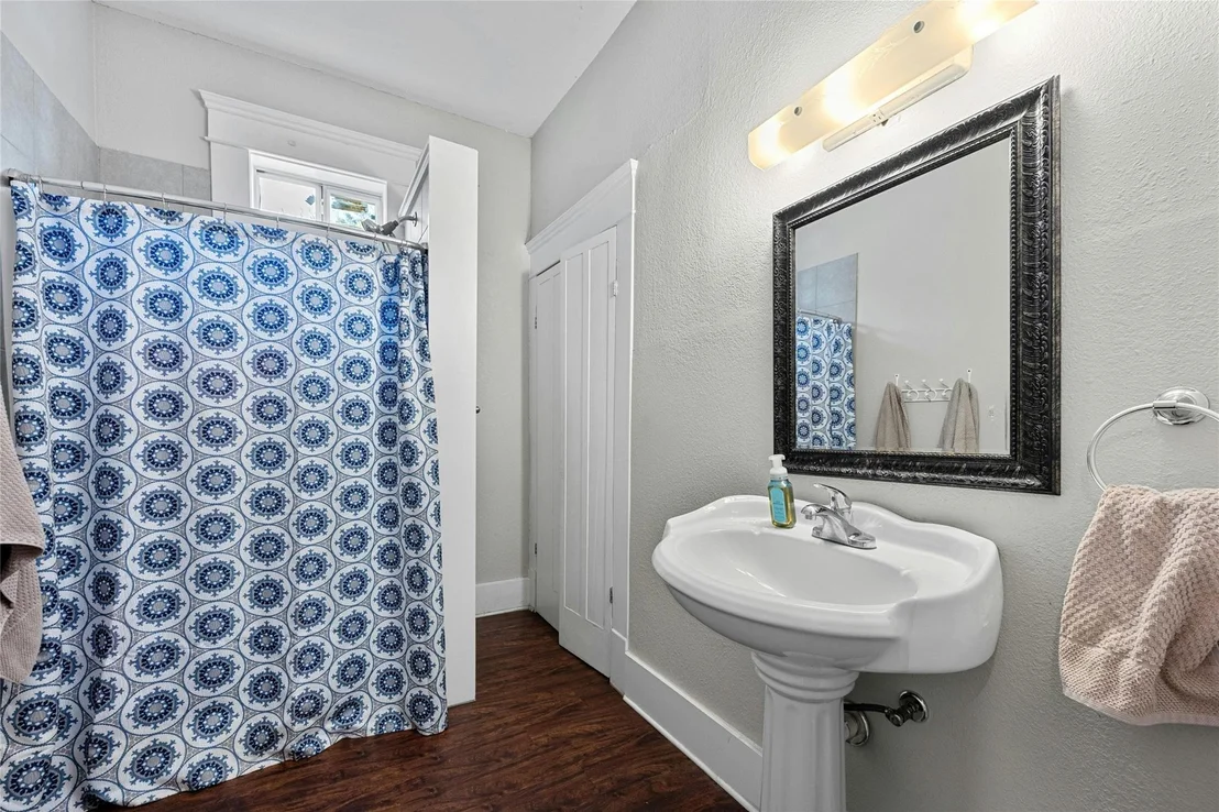 Photo of 1004 Vargas RD