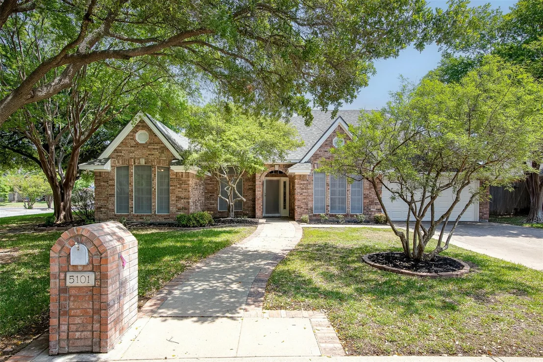 Photo of 5101 Sterling DR