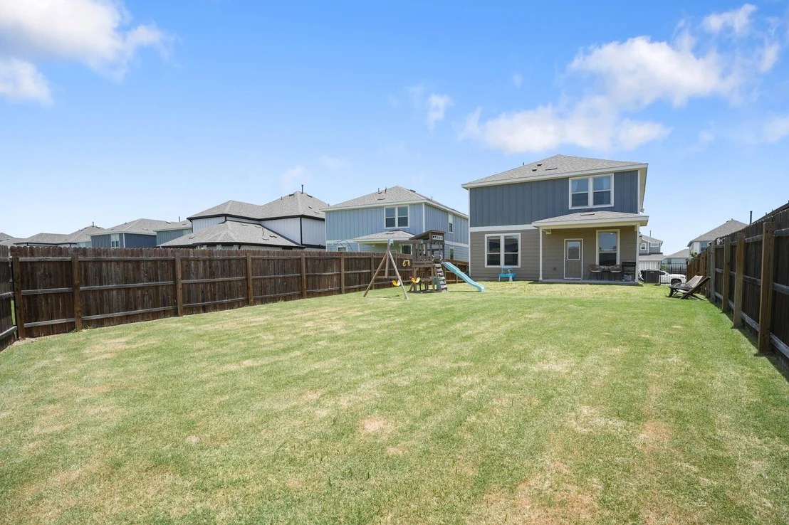 Photo of 500 Pickrell LOOP