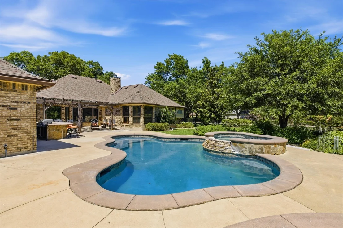 Photo of 2 Meandering WAY