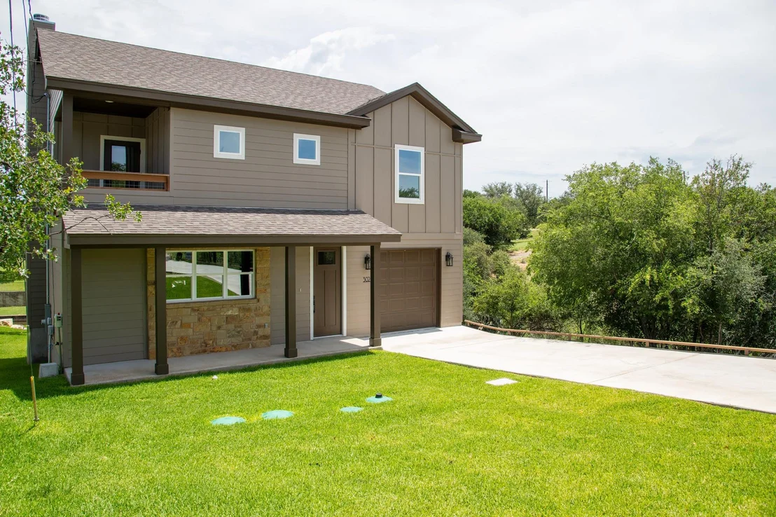 Photo of 302 Castlehigh DR