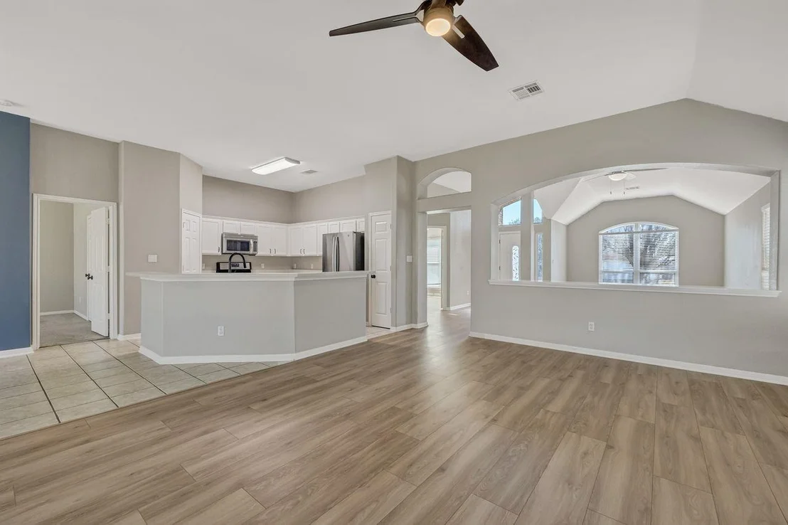 Photo of 214 River Park LN