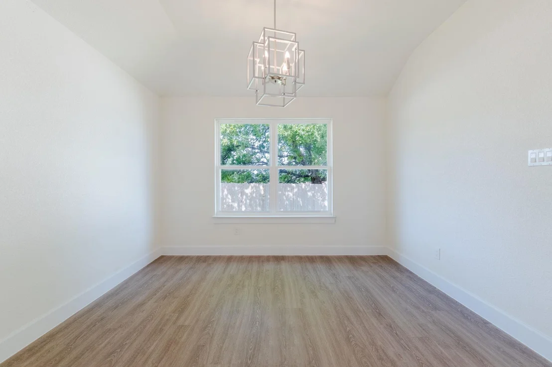 Photo of 2119 Blackhawk LOOP