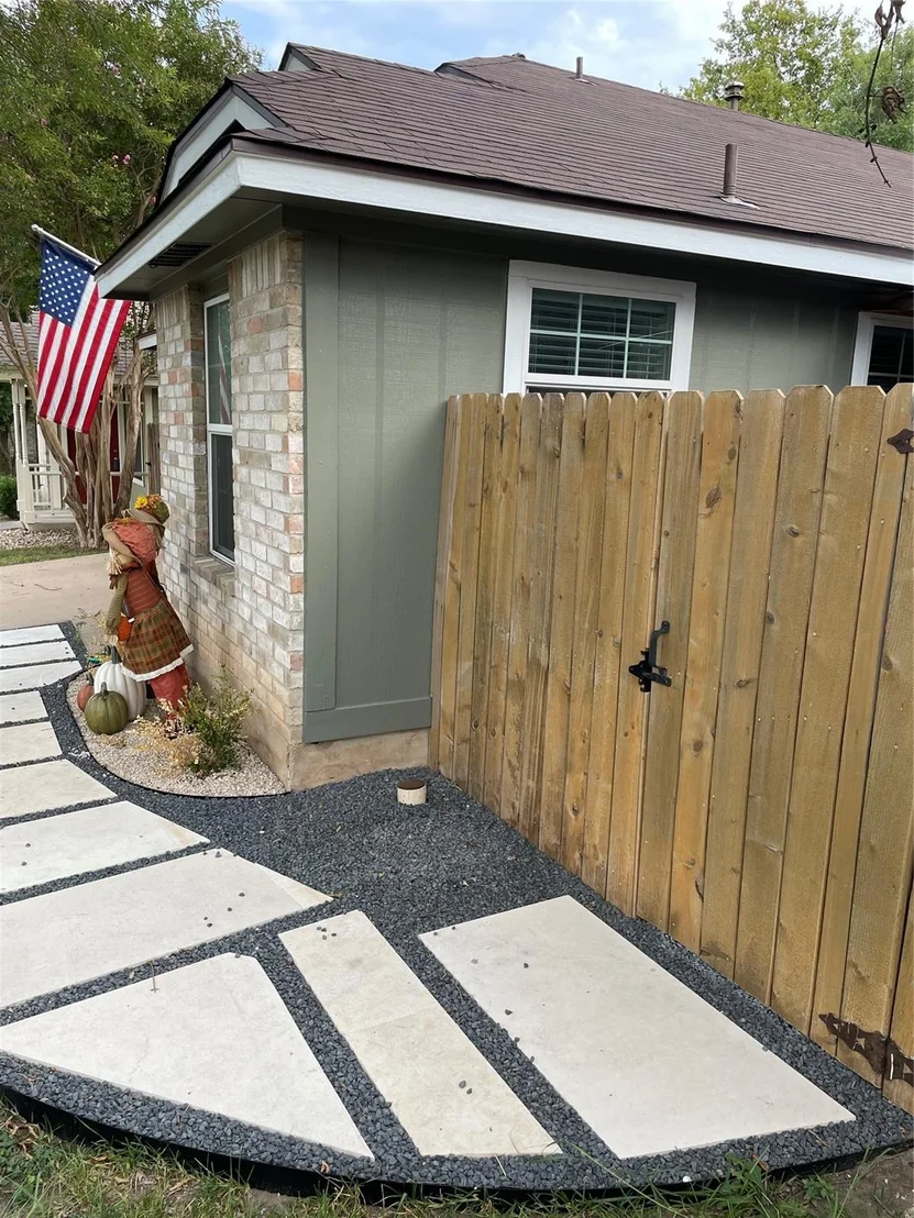 Photo of 1809 Golden Pheasant DR