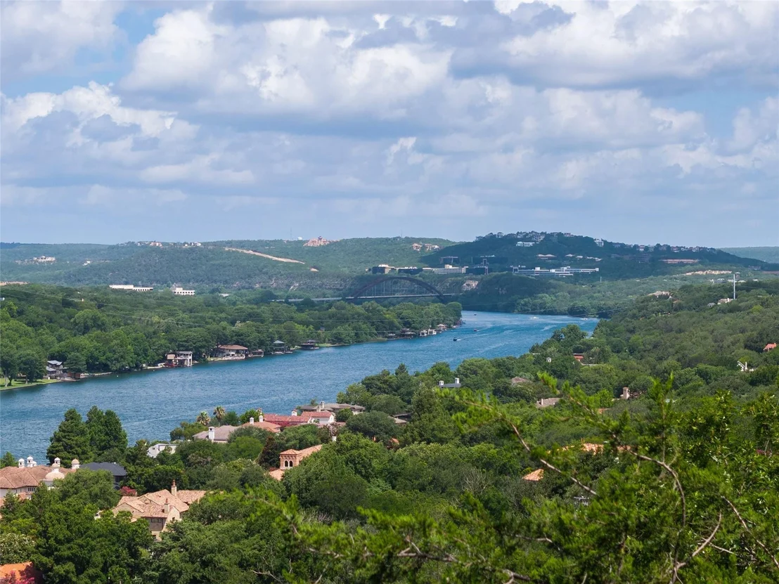 Photo of 4323 Mt Bonnell RD