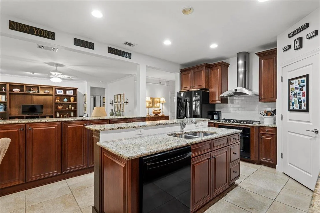 Photo of 503 Breezeway LN