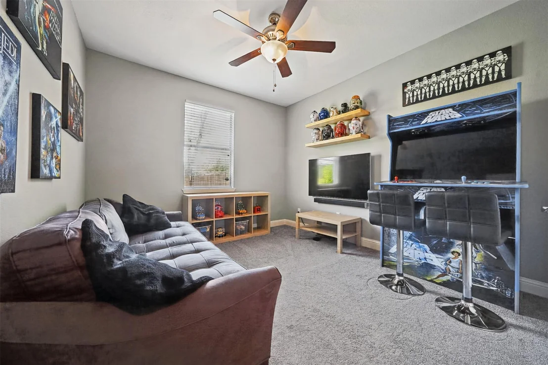 Photo of 1700 Clay LN