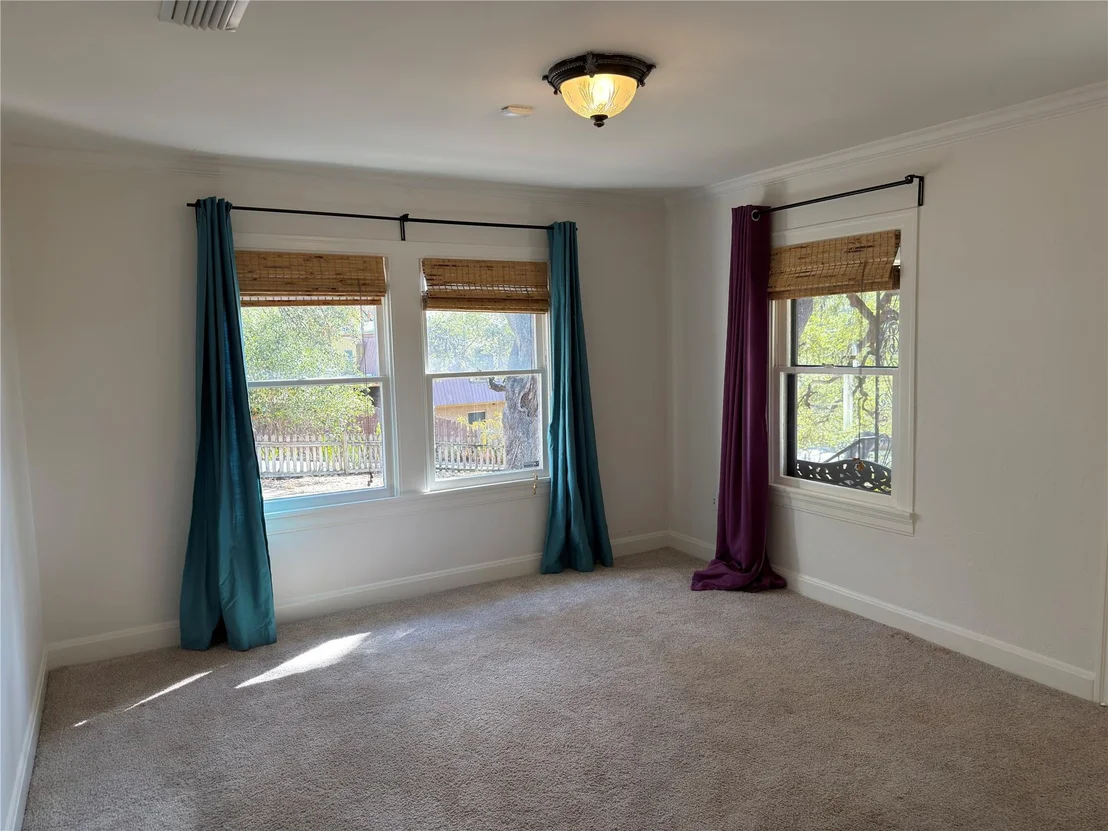 Photo of 3003 Burleson RD