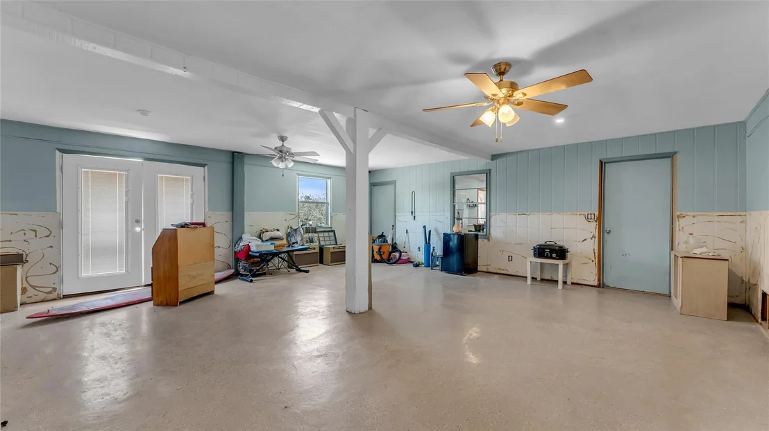 Photo of 313 Geneva LN