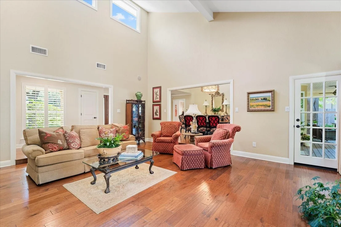 Photo of 10718 Pickfair DR