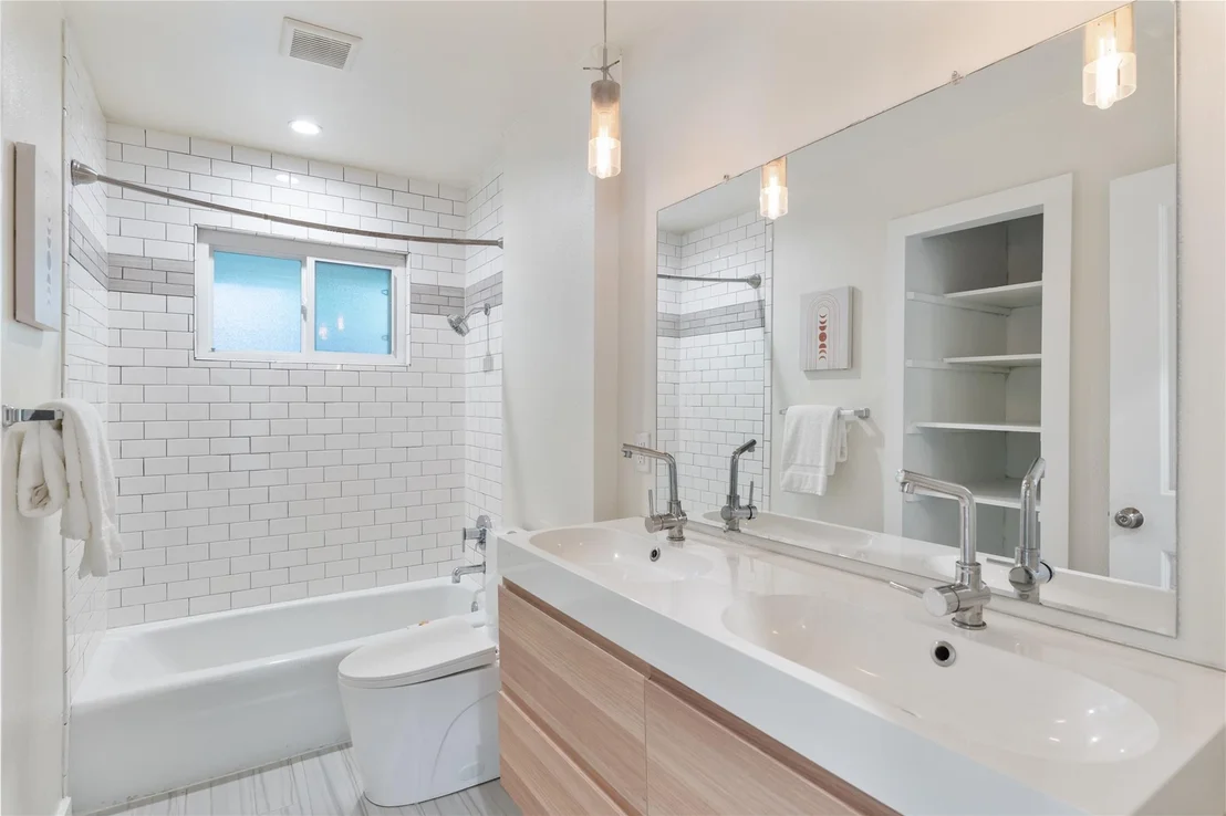 Photo of 7204 Twisted Oaks DR